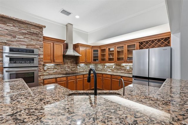 12921 N 76th Road N, West Palm Beach, FL 33412