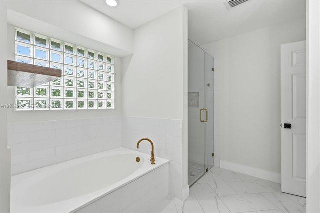 12921 N 76th Road N, West Palm Beach, FL 33412