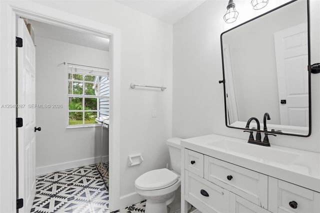 12921 N 76th Road N, West Palm Beach, FL 33412