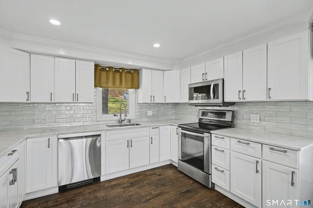 370 Amity Road, Bethany, CT 06524