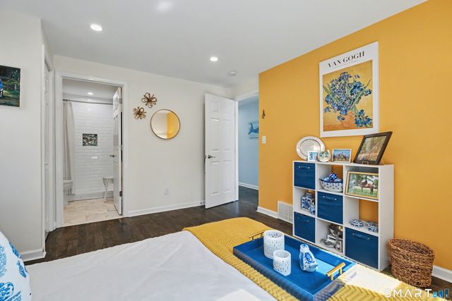 370 Amity Road, Bethany, CT 06524