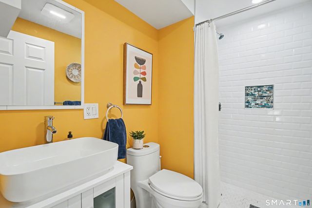 370 Amity Road, Bethany, CT 06524