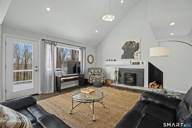 370 Amity Road, Bethany, CT 06524