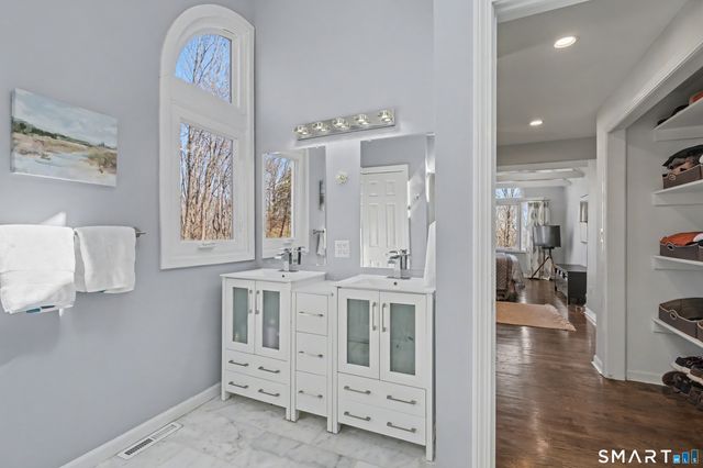 370 Amity Road, Bethany, CT 06524