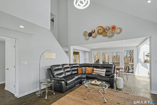 370 Amity Road, Bethany, CT 06524