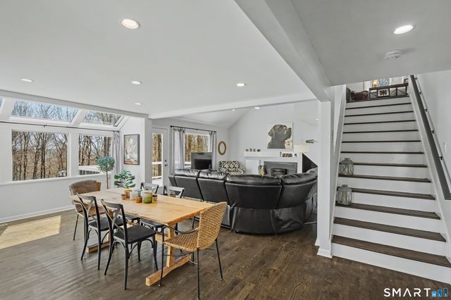 370 Amity Road, Bethany, CT 06524