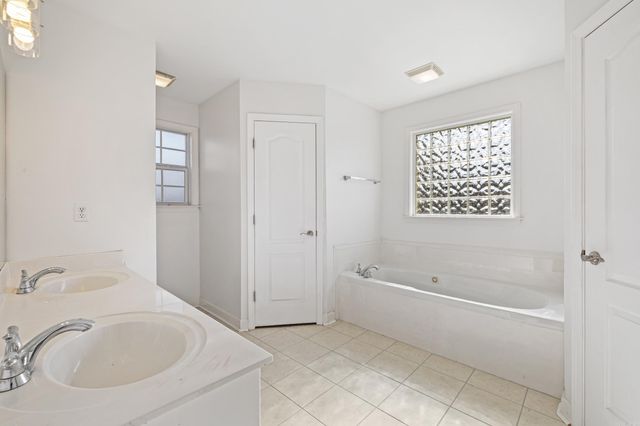 11 Willow Cove, Cabot, AR 72023