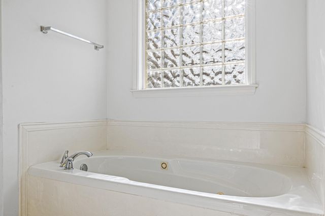 11 Willow Cove, Cabot, AR 72023