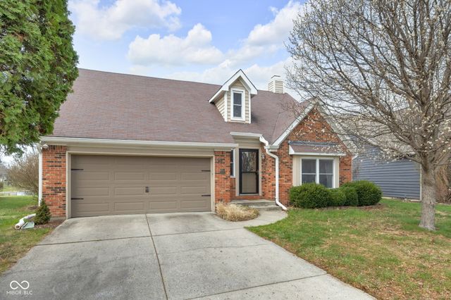 8902 Pine Tree Boulevard, Indianapolis, IN 46256