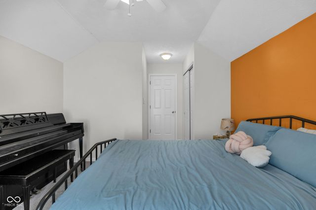 8902 Pine Tree Boulevard, Indianapolis, IN 46256