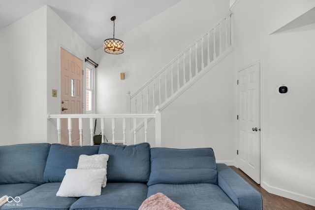 8902 Pine Tree Boulevard, Indianapolis, IN 46256