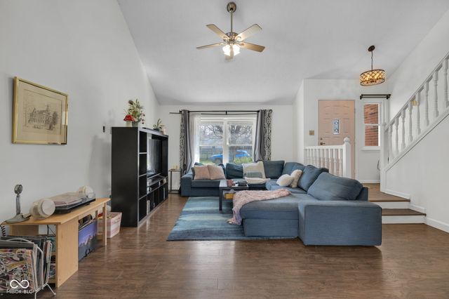 8902 Pine Tree Boulevard, Indianapolis, IN 46256