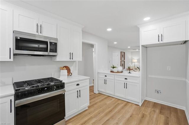 2129 Grey Fox LN, Virginia Beach, VA 23456