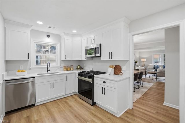 2129 Grey Fox LN, Virginia Beach, VA 23456