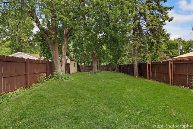 1504 W Monroe Street, Waukegan, IL 60085