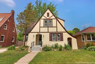 1504 W Monroe Street, Waukegan, IL 60085