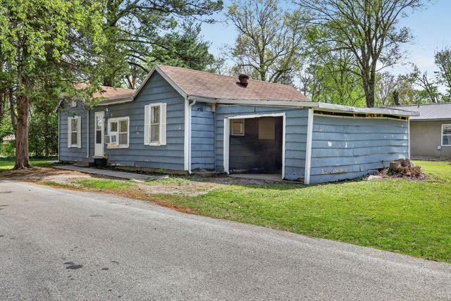 822 W Kennicott Street, Carbondale, IL 62901