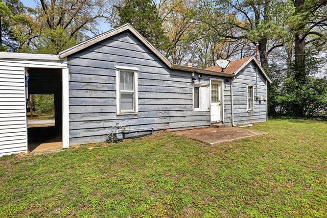 822 W Kennicott Street, Carbondale, IL 62901