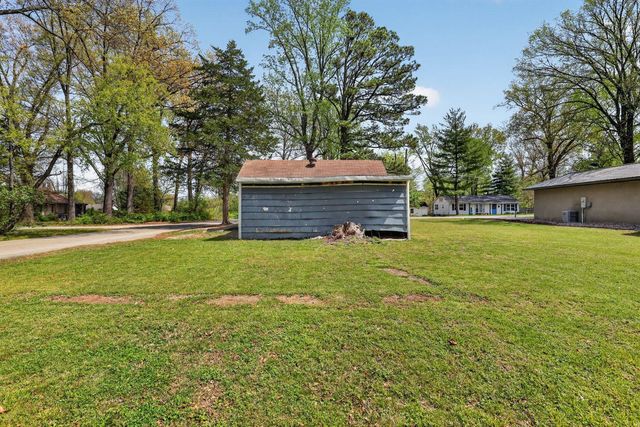 822 W Kennicott Street, Carbondale, IL 62901