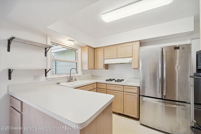 933 Bedford Road, East Lansing, MI 48823