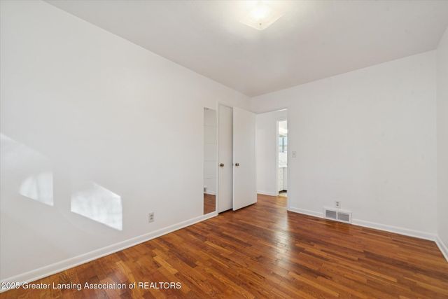 933 Bedford Road, East Lansing, MI 48823