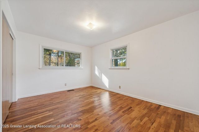 933 Bedford Road, East Lansing, MI 48823