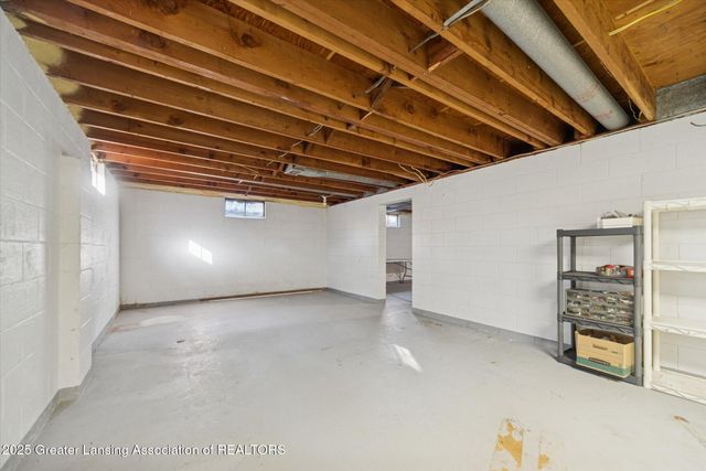 933 Bedford Road, East Lansing, MI 48823