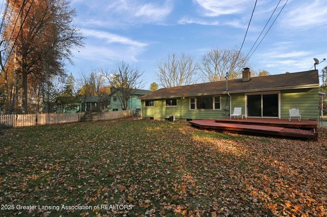 933 Bedford Road, East Lansing, MI 48823