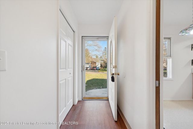 933 Bedford Road, East Lansing, MI 48823