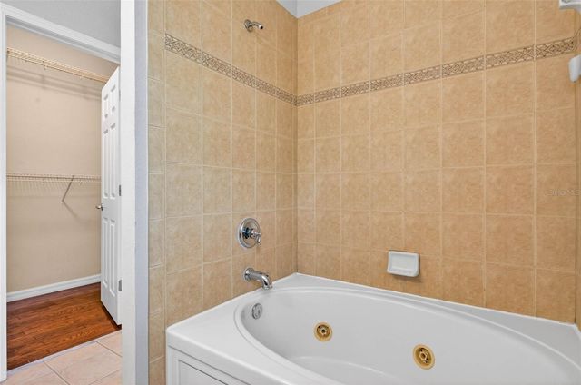 12618 WESTON DRIVE, Tampa, FL 33626