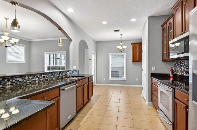 12618 WESTON DRIVE, Tampa, FL 33626