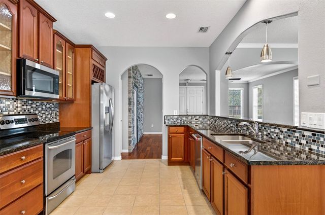 12618 WESTON DRIVE, Tampa, FL 33626