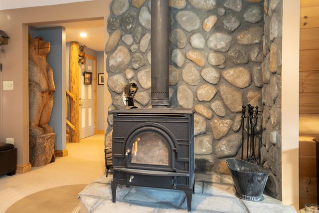 4880 Pikes Falls Road, Jamaica, VT 05343