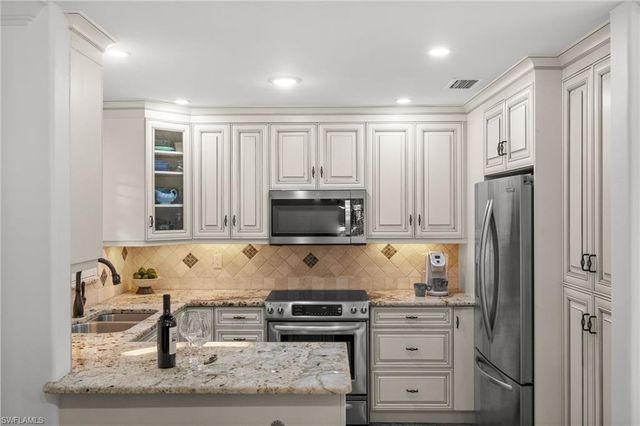 1549 Sandpiper ST # 80, Naples, FL 34102