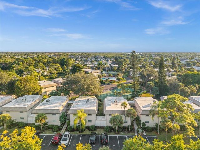 1549 Sandpiper ST # 80, Naples, FL 34102