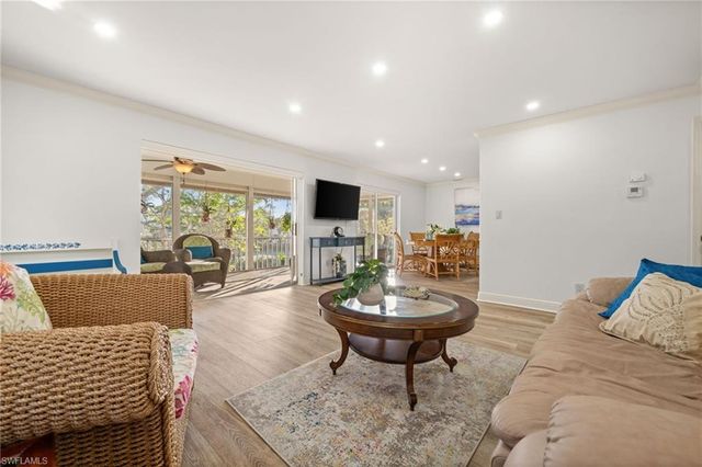 1549 Sandpiper ST # 80, Naples, FL 34102