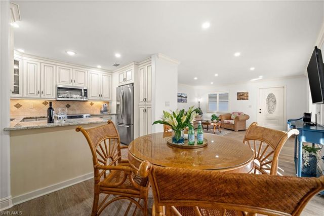 1549 Sandpiper ST # 80, Naples, FL 34102