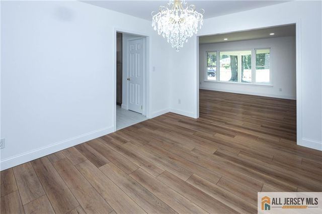 32 Ellmyer Road, Edison, NJ 08820
