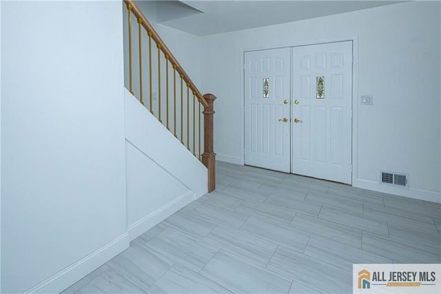 32 Ellmyer Road, Edison, NJ 08820