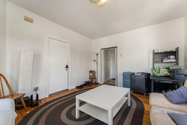 71 Maywood St, Worcester, MA 01603