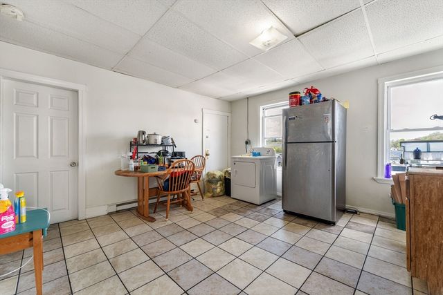 71 Maywood St, Worcester, MA 01603