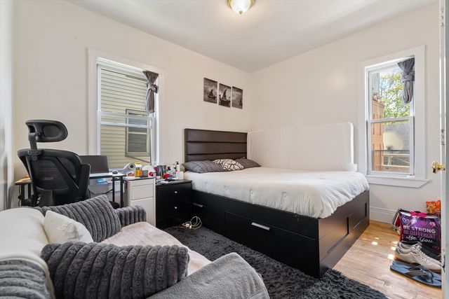 71 Maywood St, Worcester, MA 01603