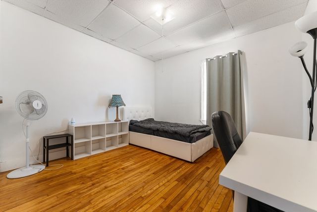 71 Maywood St, Worcester, MA 01603