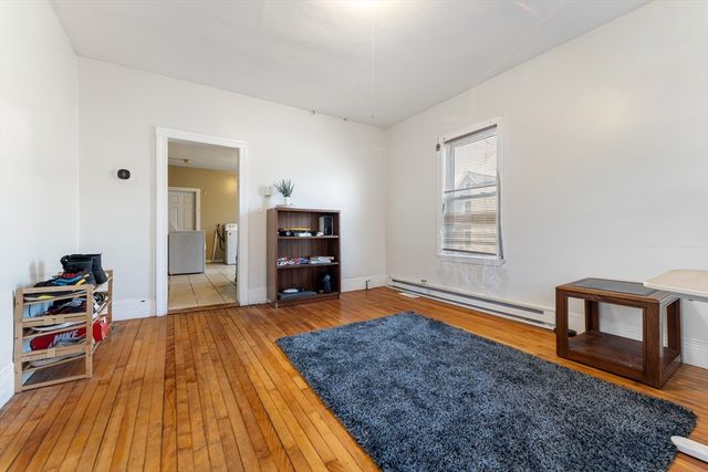 71 Maywood St, Worcester, MA 01603