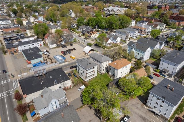 71 Maywood St, Worcester, MA 01603