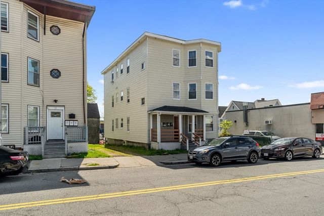 71 Maywood St, Worcester, MA 01603