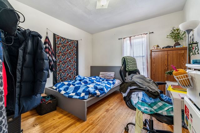 71 Maywood St, Worcester, MA 01603