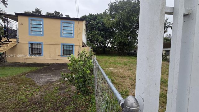 3108 NW 29th St, Miami, FL 33142