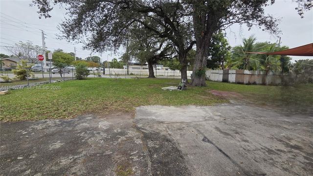 3108 NW 29th St, Miami, FL 33142