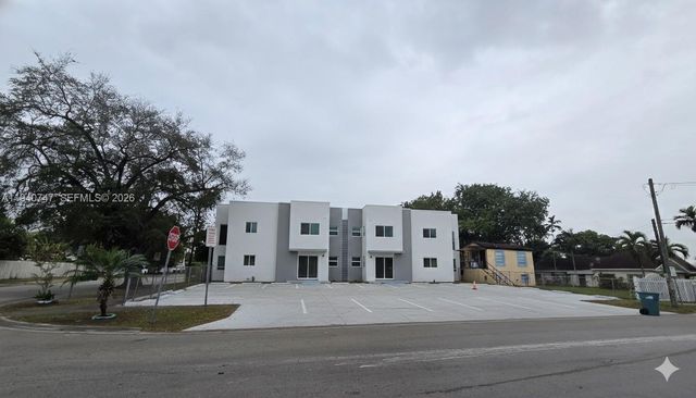 3108 NW 29th St, Miami, FL 33142